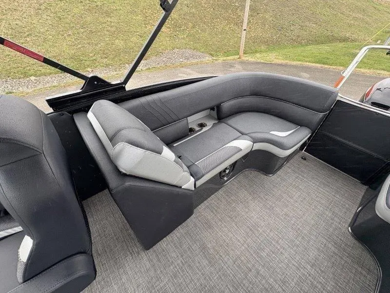 Slide: The Image of Crest Caribbean RS 230 SLC 2023 - 92