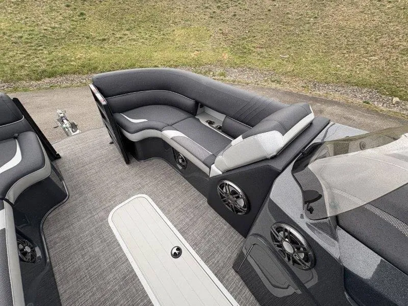 Slide: The Image of Crest Caribbean RS 230 SLC 2023 - 95