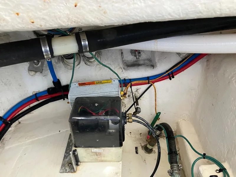 Slide: The Image of Regal 28 Express 2018 - 24