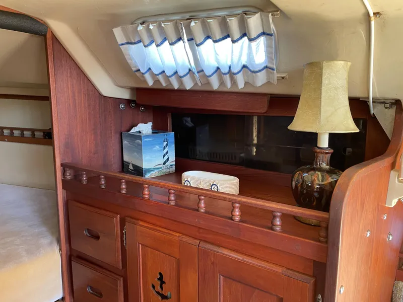 Slide: The Image of Catalina 30 1982 - 60