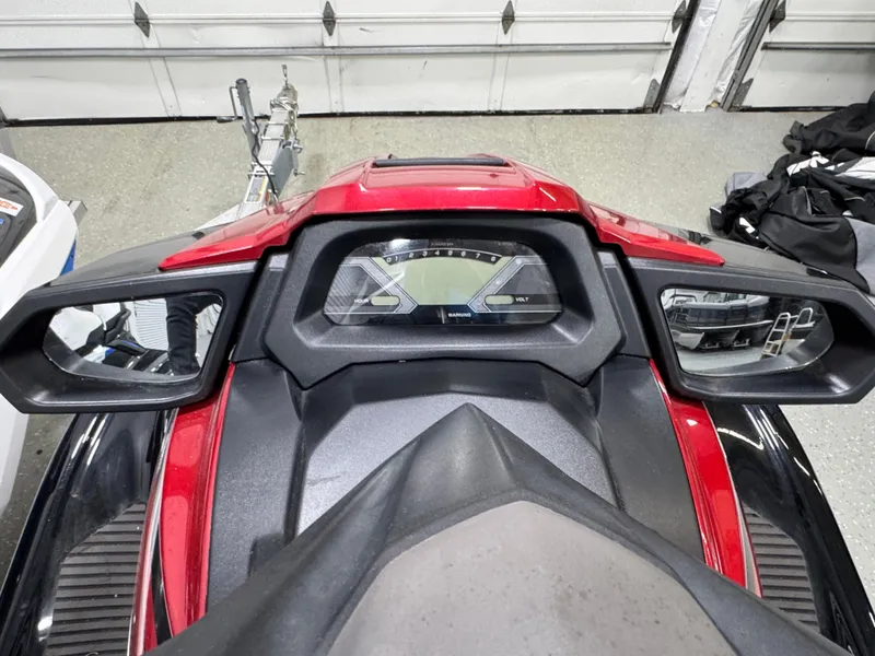 Slide: The Image of 2019 Yamaha WaveRunner FX Cruiser HO dashboard with mirrors and digital display. - 31