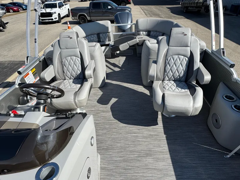 Slide: The Image of 2019 Bennington R 25 RSR pontoon boat with luxurious seating and modern design. - 17