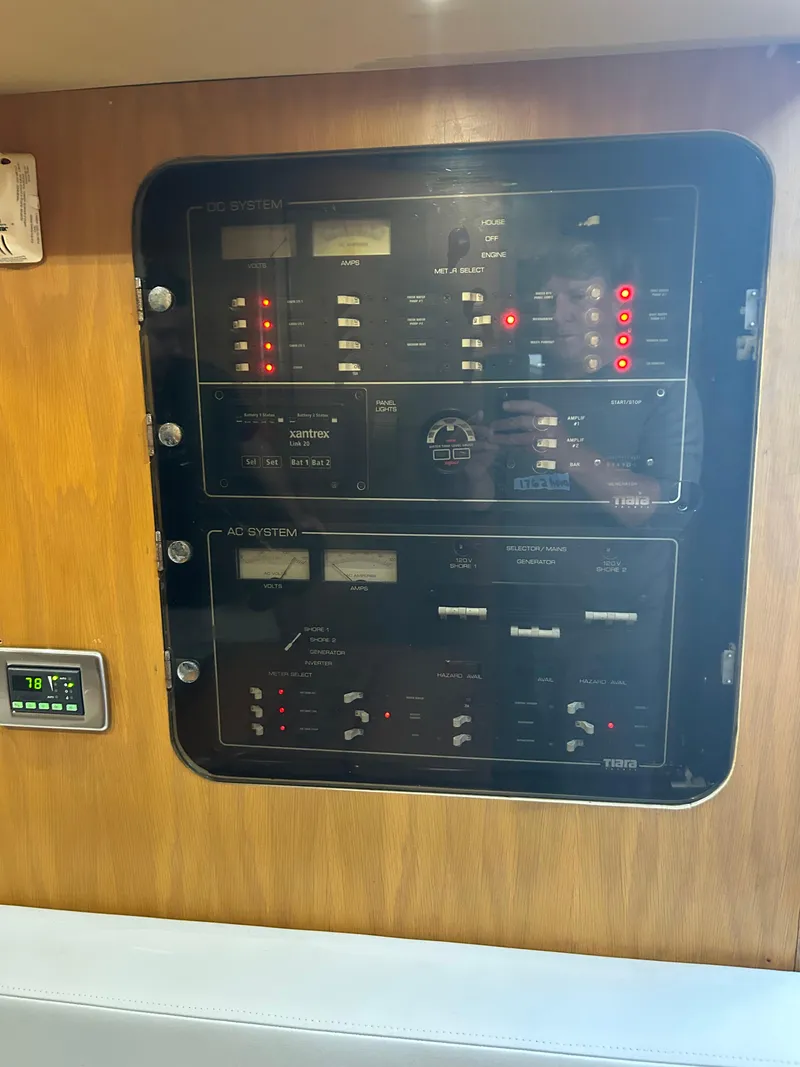 Slide: The Image of Tiara 3500 Express 1998 - 55