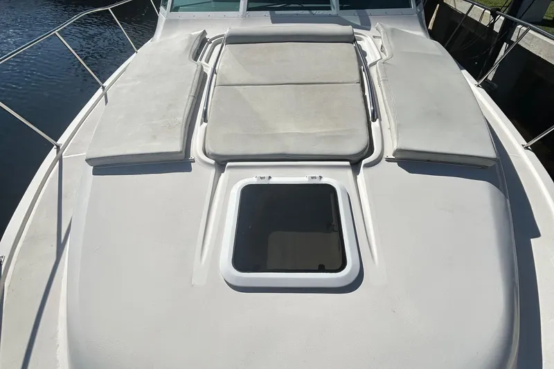 Slide: The Image of Tiara 3500 Express 1998 - 62