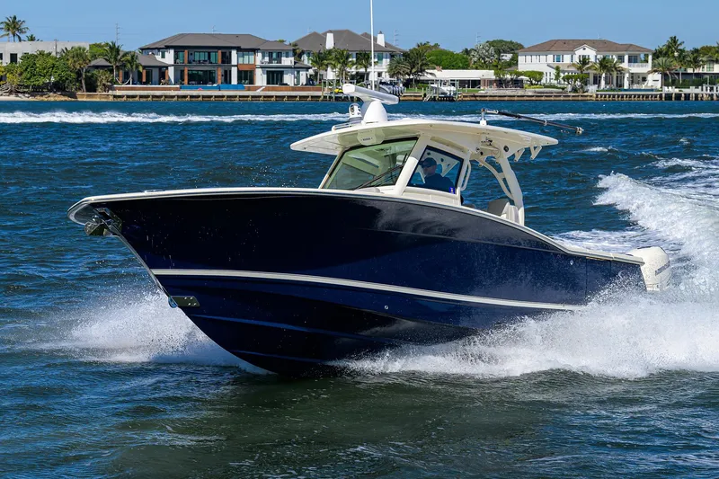 Slide: The Image of Scout 355 LXF 2023 - 102