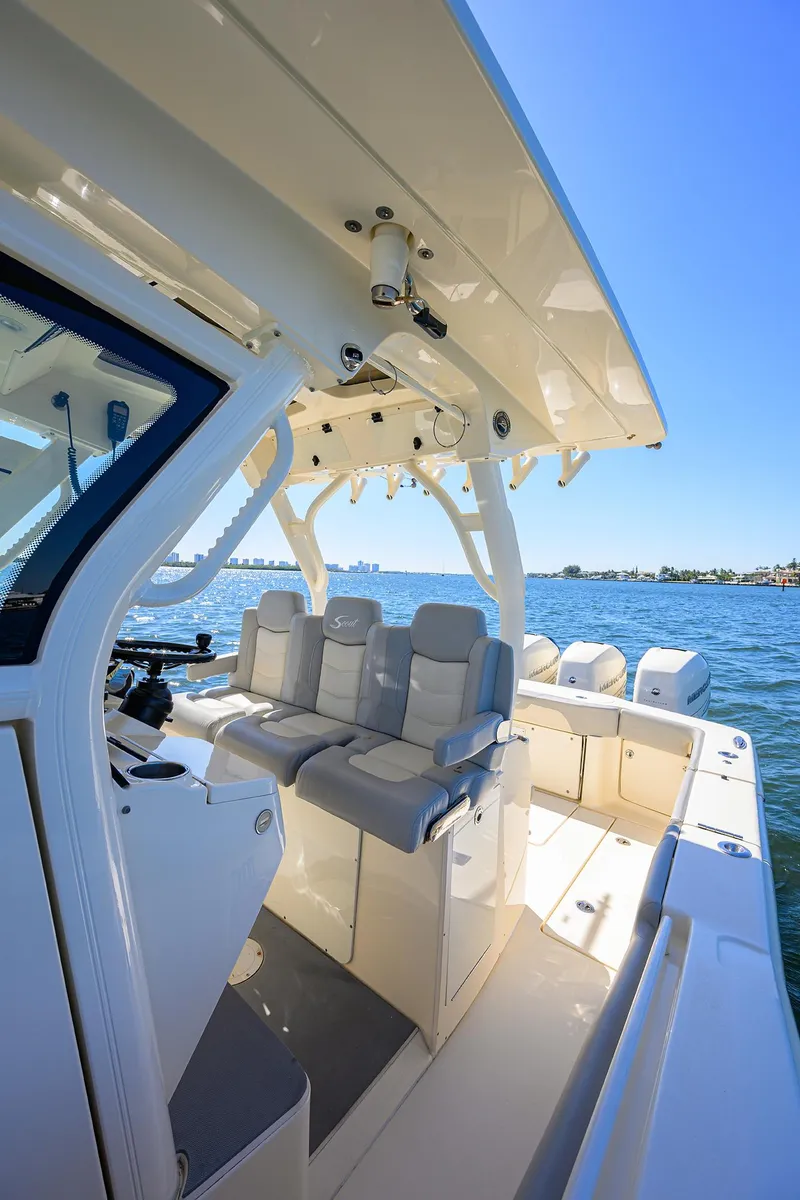 Slide: The Image of Scout 355 LXF 2023 - 52