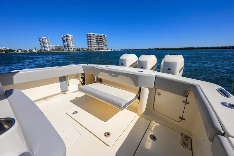 Slide: The Image of Scout 355 LXF 2023 - 59