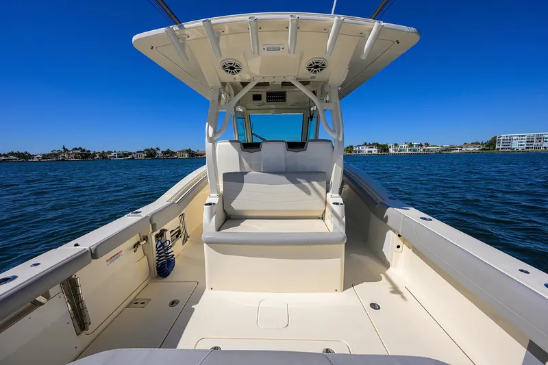 Slide: The Image of Scout 355 LXF 2023 - 65