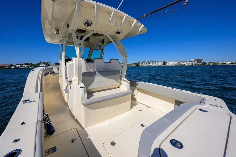 Slide: The Image of Scout 355 LXF 2023 - 66