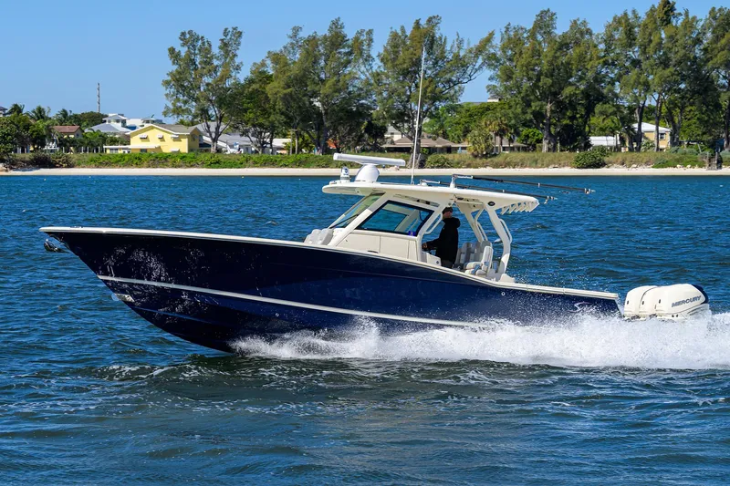 Slide: The Image of Scout 355 LXF 2023 - 90