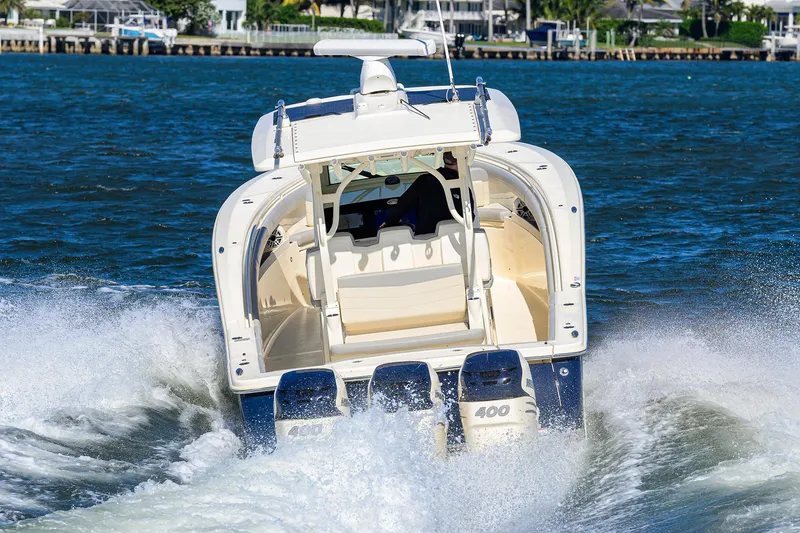 Slide: The Image of Scout 355 LXF 2023 - 97