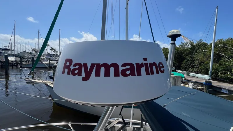 Slide: The Image of Raymarine radar on 2005 Grady-White Seafarer 226 boat, docked at marina. - 29