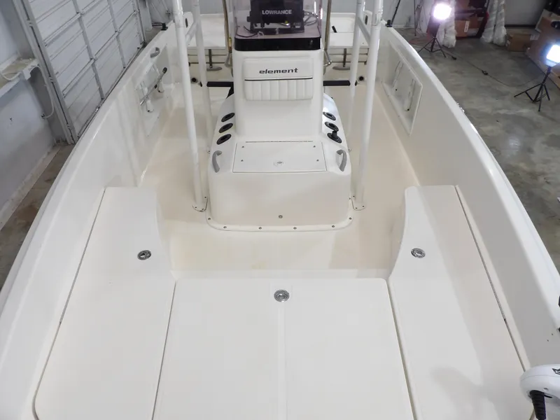 Slide: The Image of Bayliner Trophy T21Bay 2021 - 10