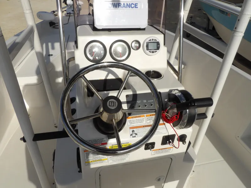 Slide: The Image of Bayliner Trophy T21Bay 2021 - 17