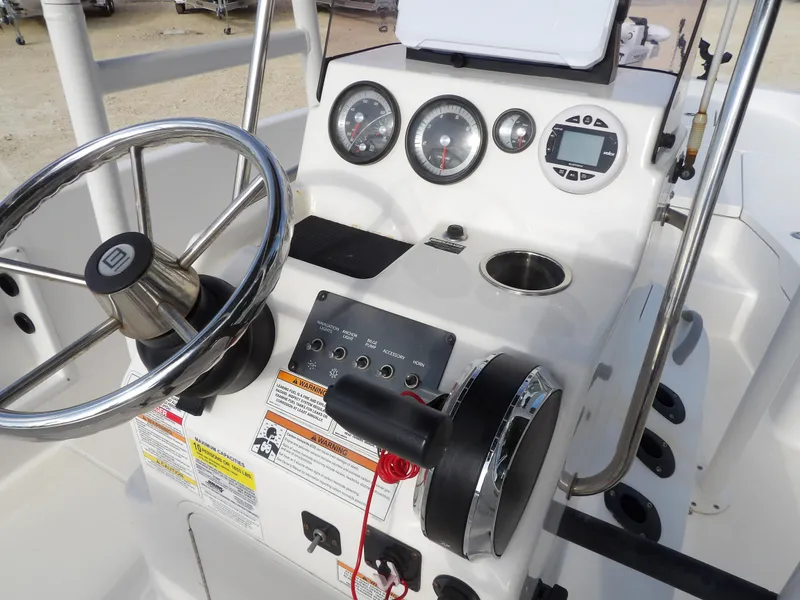 Slide: The Image of Bayliner Trophy T21Bay 2021 - 18