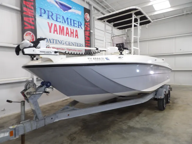 Slide: The Image of Bayliner Trophy T21Bay 2021 - 3