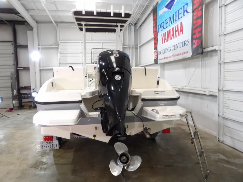 Slide: The Image of Bayliner Trophy T21Bay 2021 - 6