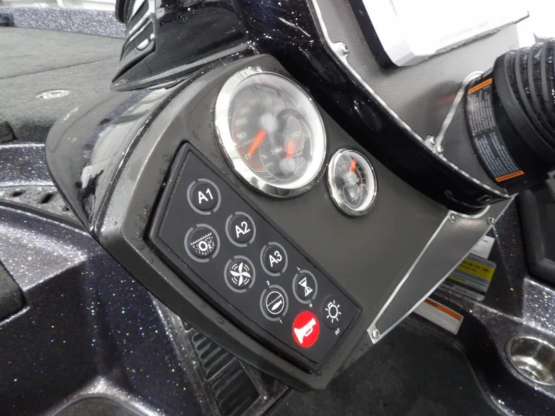 Slide: The Image of Ranger Z520L 2015 - 18