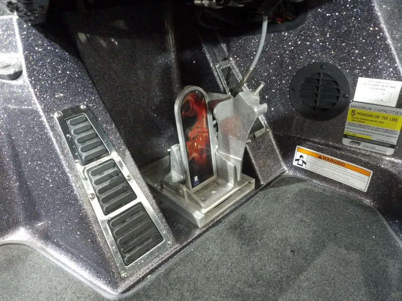 Slide: The Image of Ranger Z520L 2015 - 19