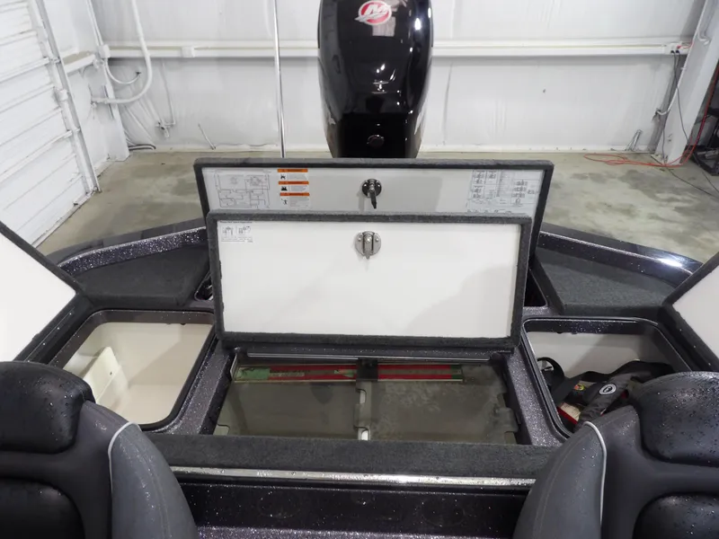 Slide: The Image of Ranger Z520L 2015 - 26