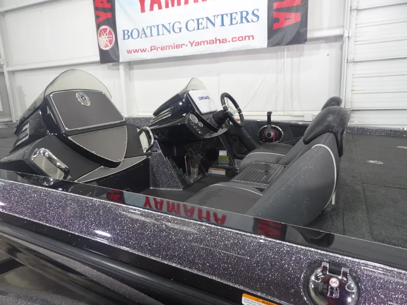 Slide: The Image of Ranger Z520L 2015 - 8