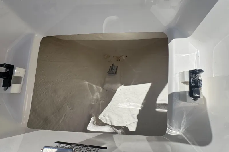 Slide: The Image of Interior of 2024 Chaparral 21 SSi boat, detailed view. - 33