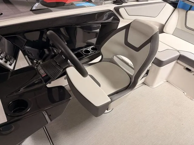 Slide: The Image of Yamaha SX220 2025 - 7