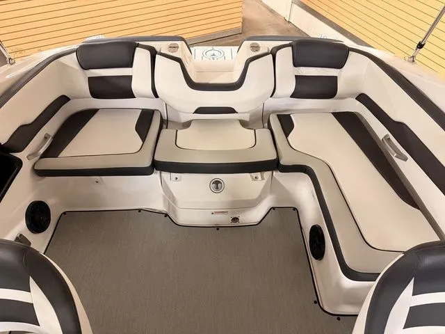 Slide: The Image of Yamaha SX195 2025 - 13