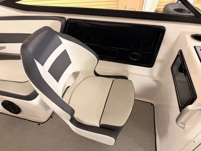 Slide: The Image of Yamaha SX195 2025 - 7