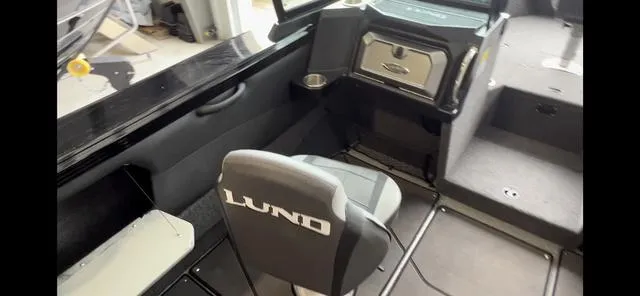 Slide: The Image of Lund 2075 Tyee® Sport 2021 - 11