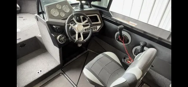 Slide: The Image of Lund 2075 Tyee® Sport 2021 - 12