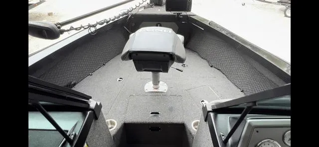 Slide: The Image of Lund 2075 Tyee® Sport 2021 - 16