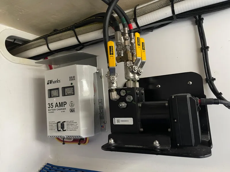 Slide: The Image of Bahama 41 Open Fisherman 2016 - 12