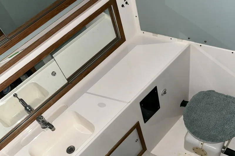 Slide: The Image of Bertram 42 Motor Yacht 1977 - 64