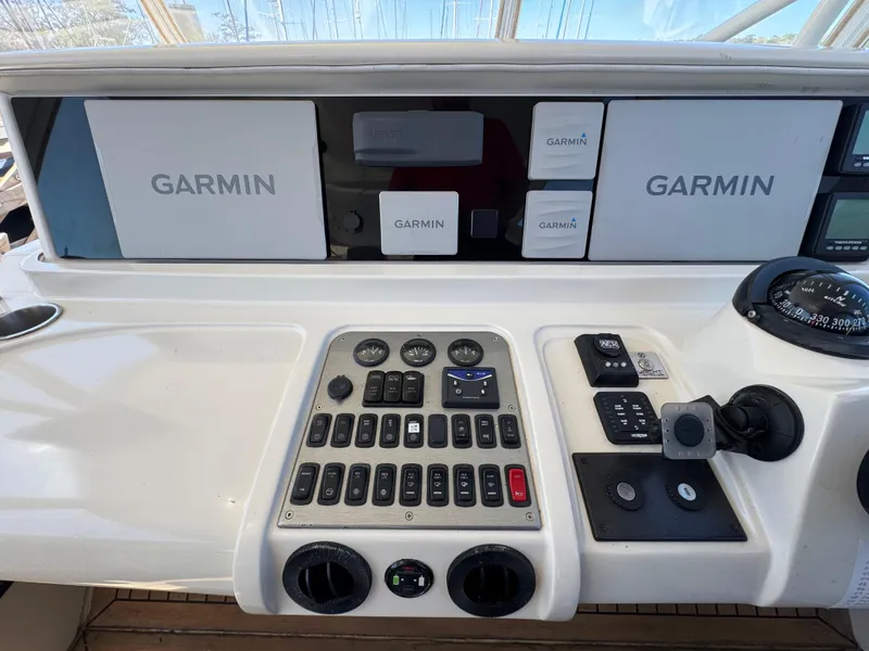 Slide: The Image of 44 2007 Marquis 55 Flybridge Helm 4 - 42