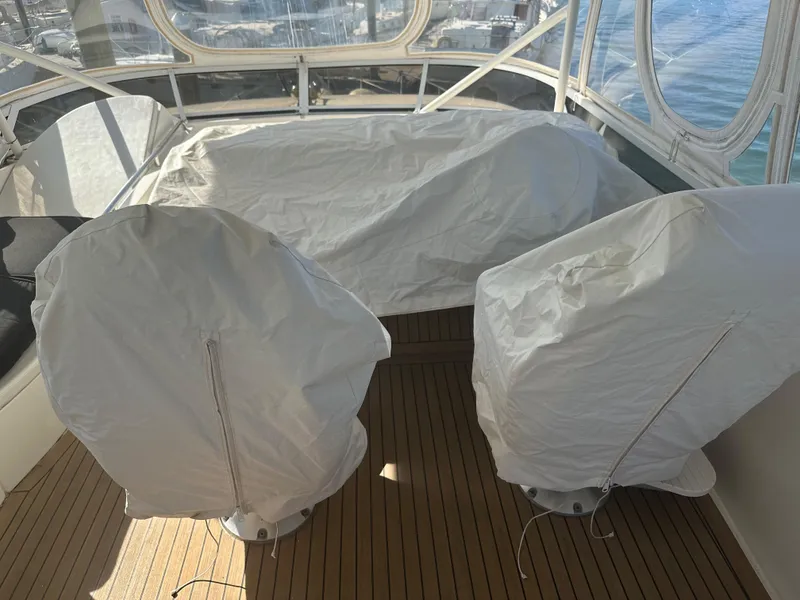 Slide: The Image of 47 2007 Marquis 55 Flybridge Helm Covered 7 - 44