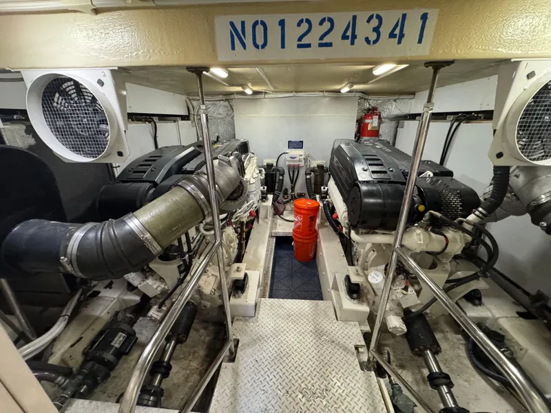 Slide: The Image of 52 2007 Marquis 55 Engine Room 1 - 49