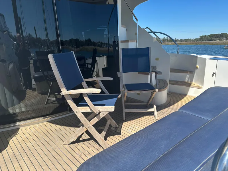 Slide: The Image of 6 2007 Marquis 55 Exterior 6 - 5