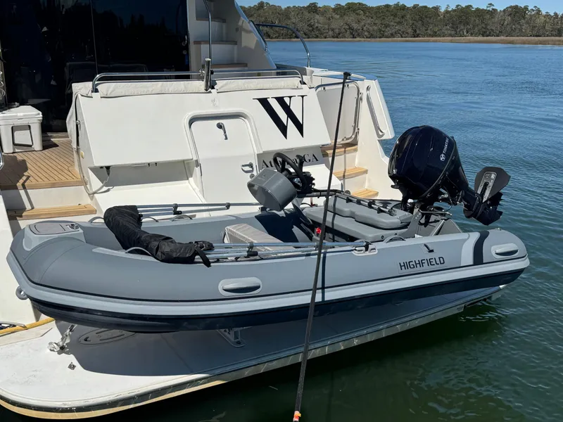 Slide: The Image of 84 2007 Marquis 55 Tender 4 - 70