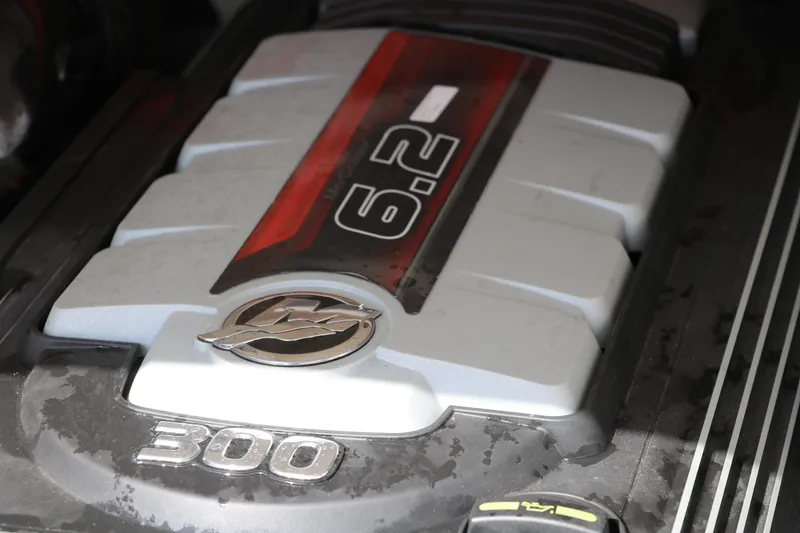 Slide: The Image of Crownline 220 SS LPX 2022 engine, 6.2L, 300 horsepower, close-up view. - 37