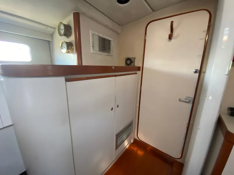 Slide: The Image of Huge hanging locker - 18