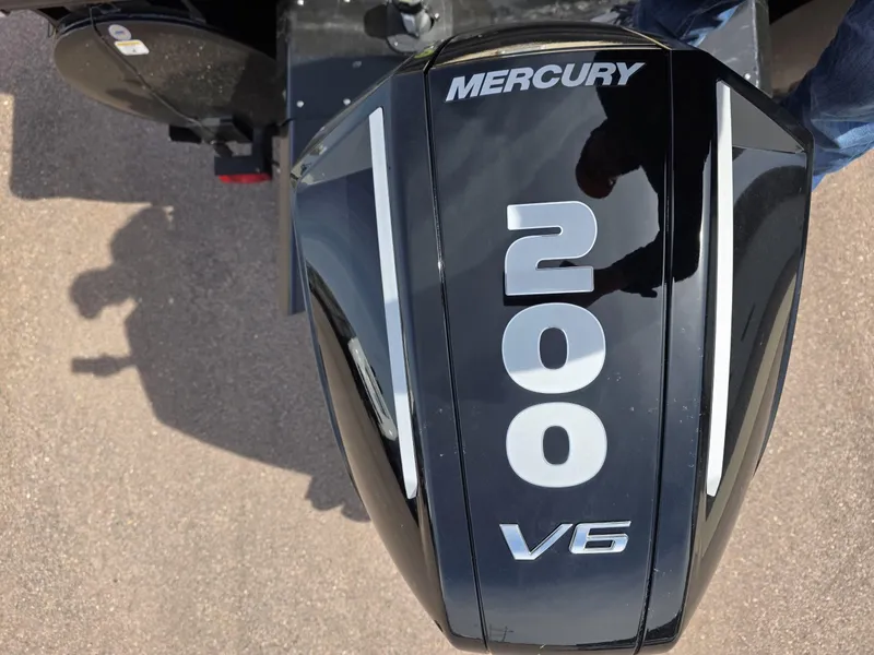 Slide: The Image of Mercury 200 V6 engine on 2025 Regency 230 DL3 boat, top view. - 7