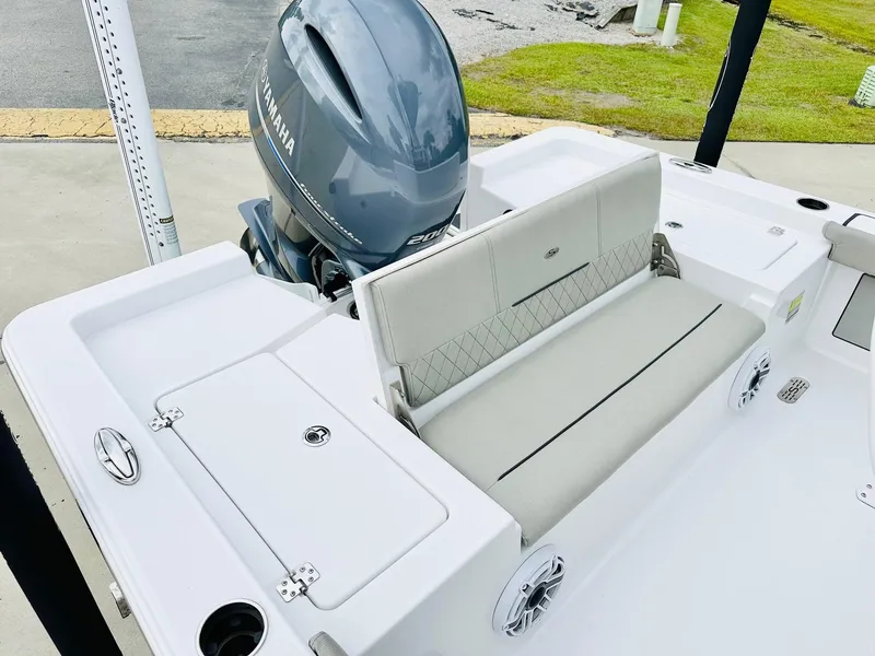 Slide: The Image of Sportsman Masters 227 Bay Boat 2023 - 14