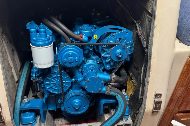 Slide: The Image of Engine of a 1984 Endeavour 33, painted blue. - 7