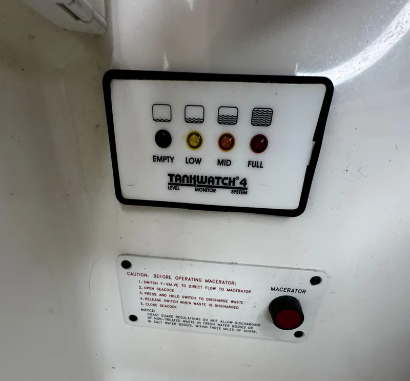 Slide: The Image of Formula 40 Performance Cruiser 2001 - 73