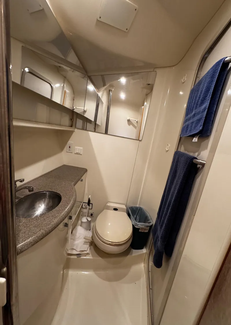 Slide: The Image of Formula 40 Performance Cruiser 2001 - 80