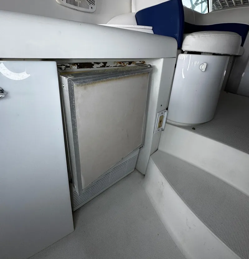 Slide: The Image of Formula 40 Performance Cruiser 2001 - 82