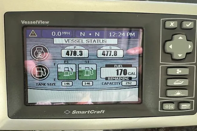 Slide: The Image of SmartCraft VesselView display on 2010 Sea Ray 450 Sundancer showing fuel status and engine data. - 32