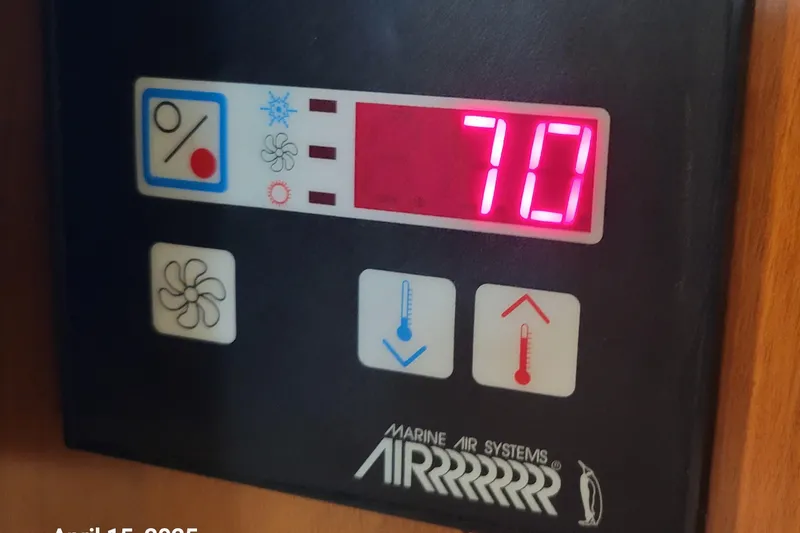 Slide: The Image of 'Betty Jane'  -  16000 Btu Salon A/C - 36