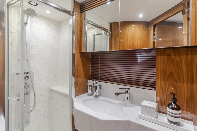 Slide: The Image of Sunseeker 75 Yacht 2017 - 51